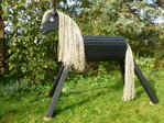 110 cm Holzpferd schwarz wetterfest mit Maul und Gesicht